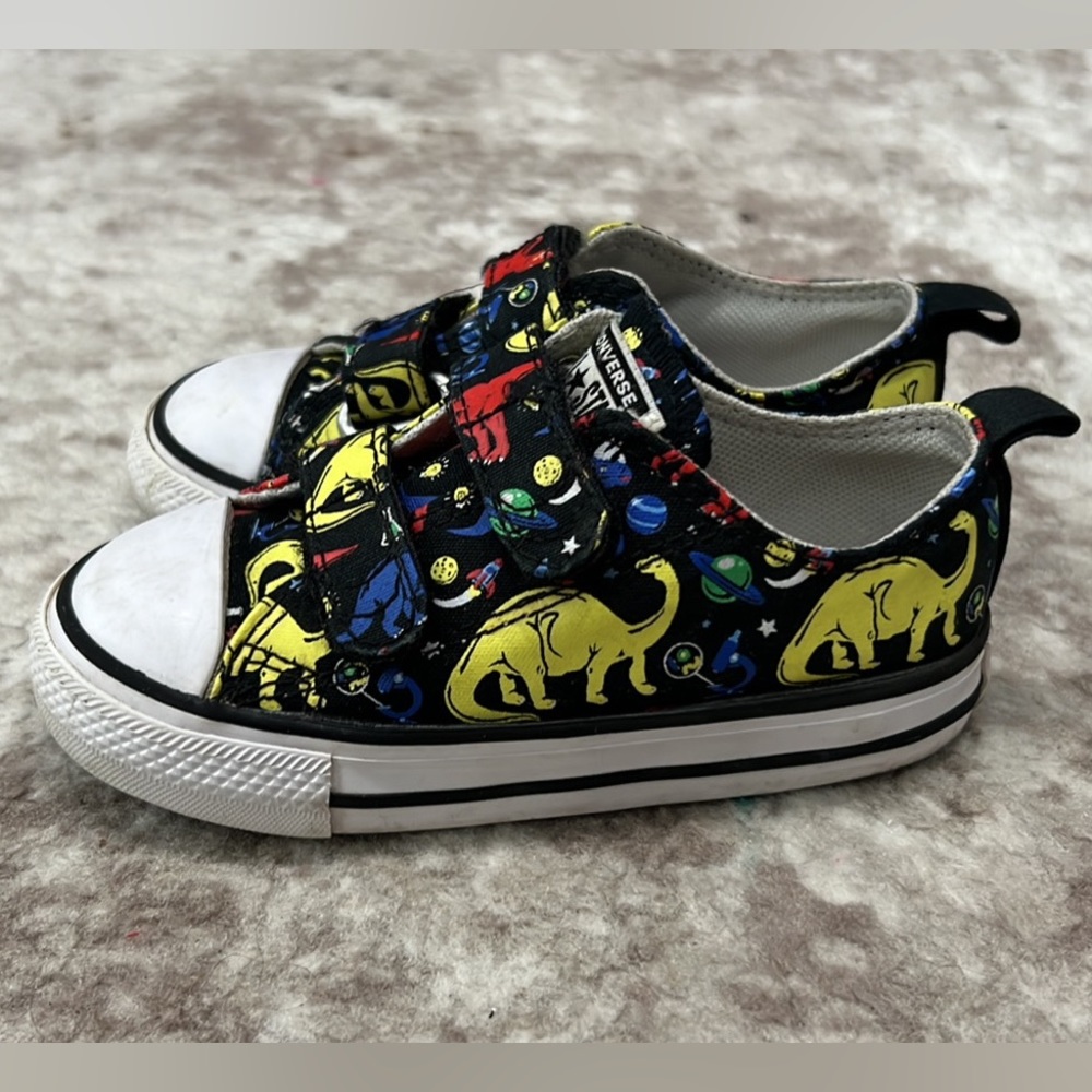 Converse Size 7 Toddler